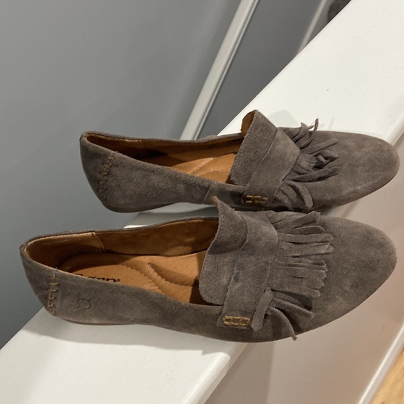 Born leather loafers with fringe beautiful gray EUC women's 9 - Picture 2 of 10